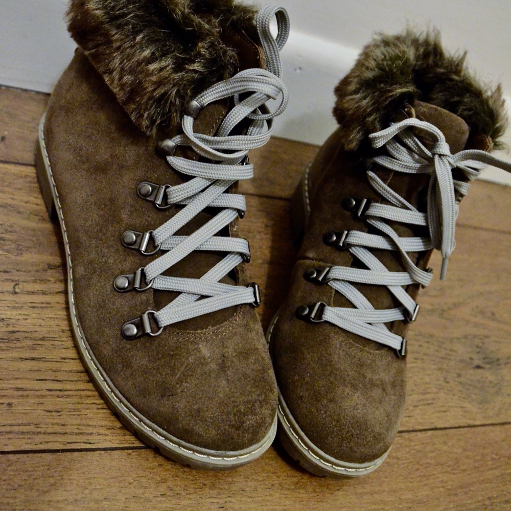 G.H. Bass Charcoal Brand New Boots - Picture 2 of 6